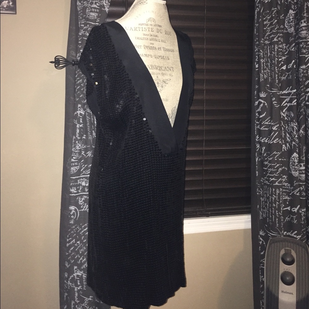 Deep V Neck Sequined Tunic - Medium
